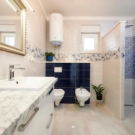 Tinel Daire